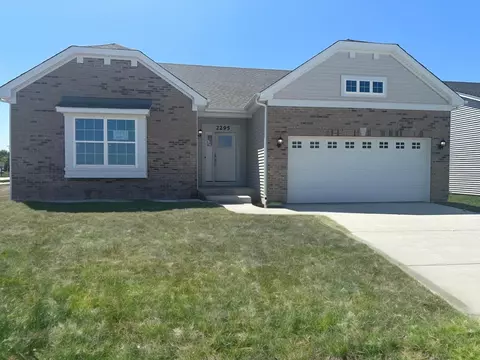 2295 E 110th Pl, Crown Point, IN 46307 photo 1