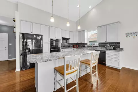 10443 Red Oak Dr, Saint John, IN 46373 photo 8