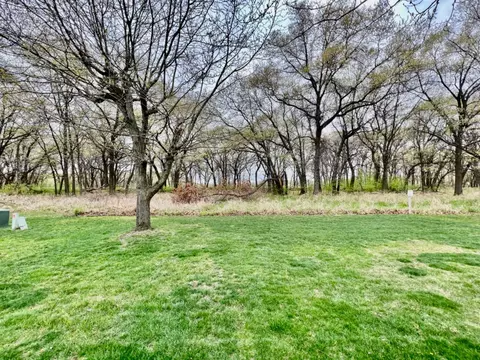 420 N Lillian St, Griffith, IN 46319 photo 5