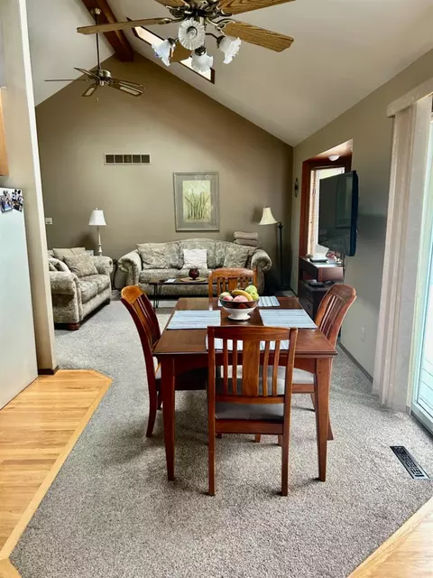 420 N Lillian St, Griffith, IN 46319 photo 15