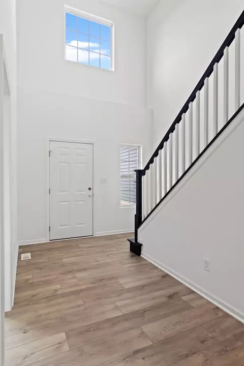 75 Larwick Cir, Valparaiso, IN 46385 photo 2