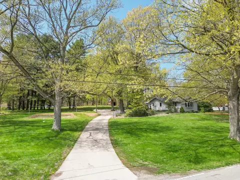 6484 N 500, Rolling Prairie, IN 46371 photo 1