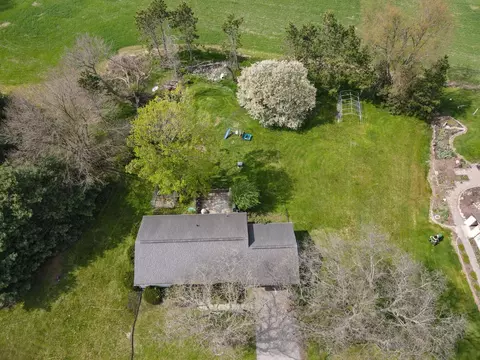 213 E Ludlow St, Rolling Prairie, IN 46371 photo 4