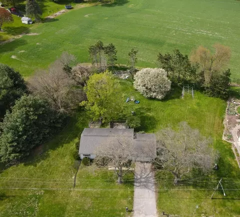213 E Ludlow St, Rolling Prairie, IN 46371 photo 3