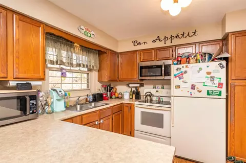 213 E Ludlow St, Rolling Prairie, IN 46371 photo 9