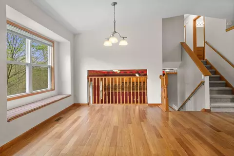 378 Spring View Ct, Porter, IN 46304 photo 5