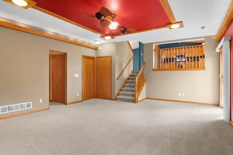 378 Spring View Ct, Porter, IN 46304 photo 10