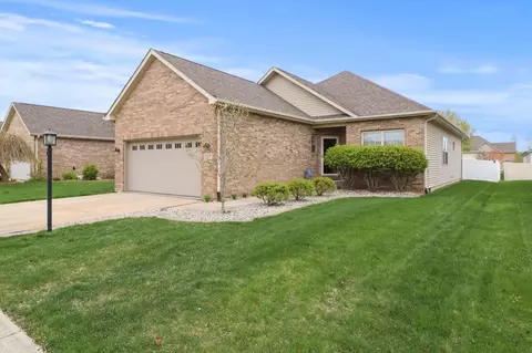7586 E 103rd Dr, Crown Point, IN 46307 photo 2