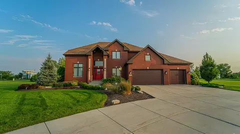 Exterior - 546 Jenna Dr, Munster, IN 46321 photo 1 of 10