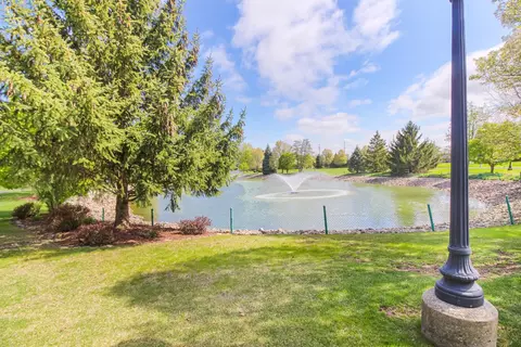 411 Swan Dr #3-B, Dyer, IN 46311 photo 4