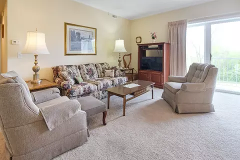 411 Swan Dr #3-B, Dyer, IN 46311 photo 6