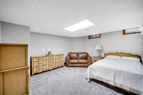 10216 Windfield Dr, Munster, IN 46321 photo 18