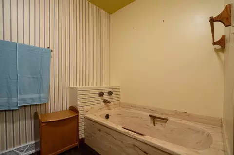 419 E Division St, De Motte, IN 46310 photo 30