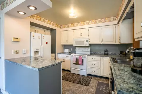 419 E Division St, De Motte, IN 46310 photo 21