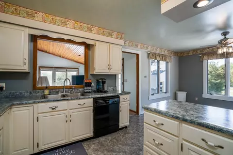 419 E Division St, De Motte, IN 46310 photo 23