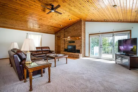 419 E Division St, De Motte, IN 46310 photo 16