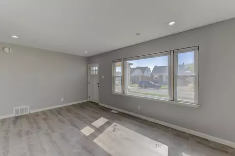 7125 Mclaughlin Ave, Hammond, IN 46324 photo 2