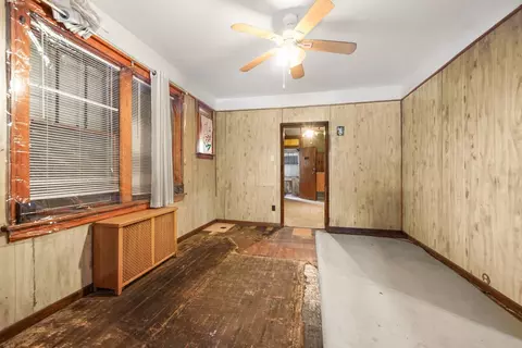 1342 Ellsworth Pl, Gary, IN 46404 photo 3
