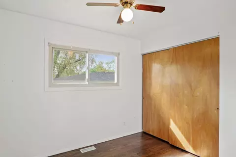 1345 N Jay Cir, Griffith, IN 46319 photo 4