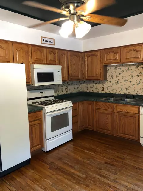 9615 Middlesex Rd, De Motte, IN 46310 photo 7