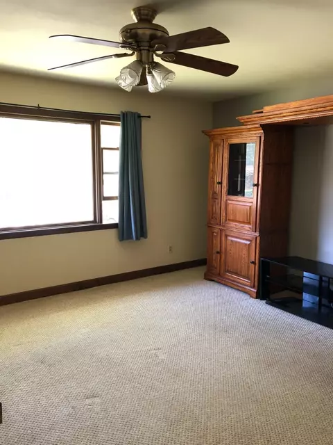 9615 Middlesex Rd, De Motte, IN 46310 photo 11