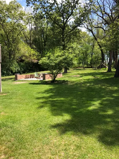9615 Middlesex Rd, De Motte, IN 46310 photo 5
