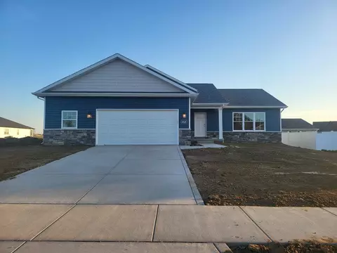4928 Southview Dr, Lowell, IN 46356 photo 1