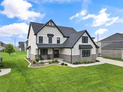 10376 Silver Maple Dr, Saint John, IN 46373 photo 3
