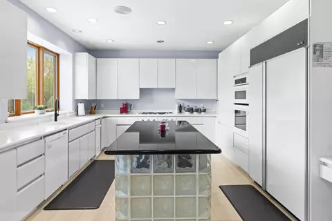 Kitchen - 13744 Jennings Ln, Crown Point, IN 46307 photo 1 of 6