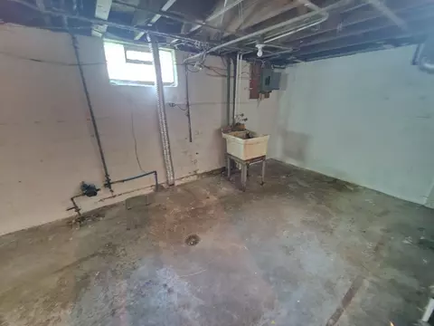 4635 Harrison St, Gary, IN 46408 photo 16