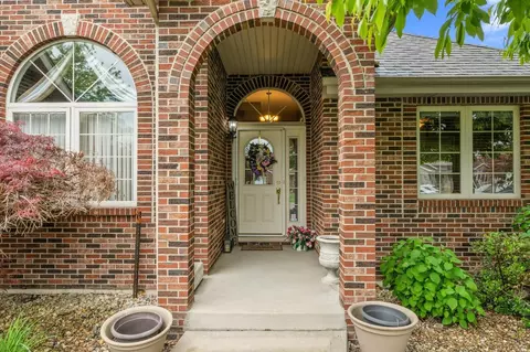 9842 Forest St, Dyer, IN 46311 photo 4