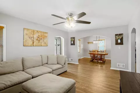 230 N Harvey St, Griffith, IN 46319 photo 5