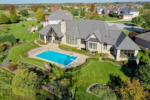 809 Alderbrook Ct, Crown Point, IN 46307 photo 6
