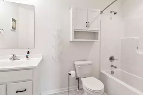 13391 Sky Dr, Dyer, IN 46311 photo 17