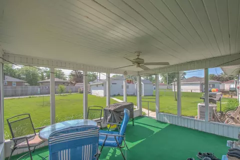 829 E Woodside Dr, Griffith, IN 46319 photo 24