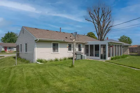 829 E Woodside Dr, Griffith, IN 46319 photo 7