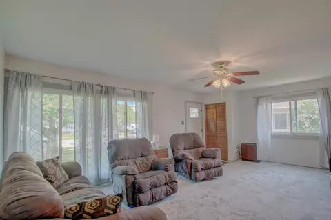 829 E Woodside Dr, Griffith, IN 46319 photo 8