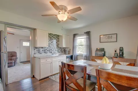829 E Woodside Dr, Griffith, IN 46319 photo 17