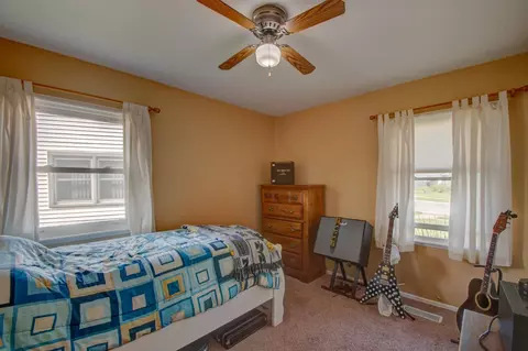 829 E Woodside Dr, Griffith, IN 46319 photo 12