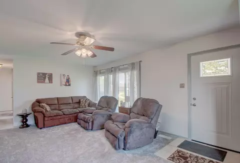 829 E Woodside Dr, Griffith, IN 46319 photo 9