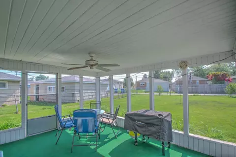 829 E Woodside Dr, Griffith, IN 46319 photo 23