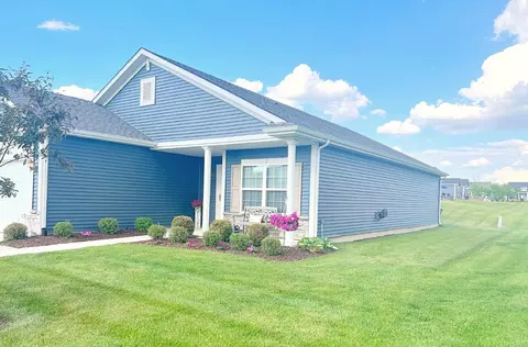 2404 Clear Brook Dr, Valparaiso, IN 46385 photo 2