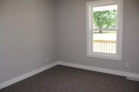 703 E St Louis St, Knox, IN 46534 photo 8