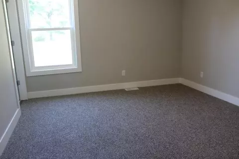 703 E St Louis St, Knox, IN 46534 photo 12