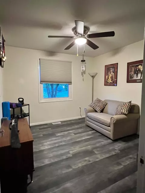 1040 Cove Trl, Porter, IN 46304 photo 17