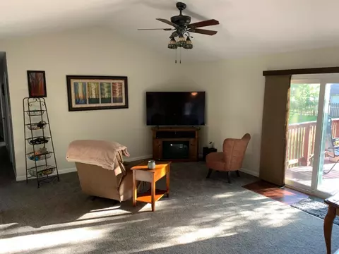 1040 Cove Trl, Porter, IN 46304 photo 5