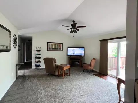 1040 Cove Trl, Porter, IN 46304 photo 6
