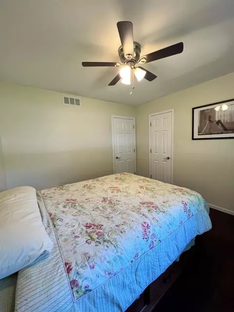 1040 Cove Trl, Porter, IN 46304 photo 14
