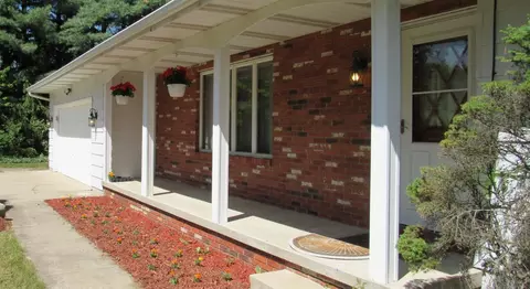6994 Tranquility Dr, De Motte, IN 46310 photo 2