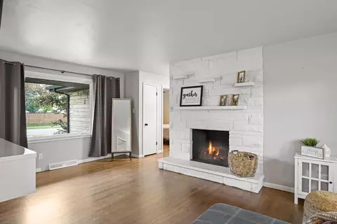 245 N Elmer St, Griffith, IN 46319 photo 5